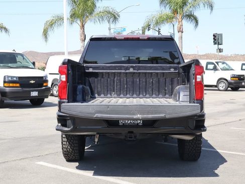 Used 2023 Chevrolet Silverado 1500 LT Trail Boss w/ LPO, Dark Essentials Package AWD/4WD image 32