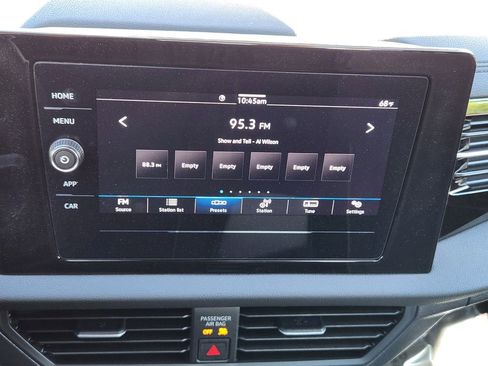 Certified 2025 Volkswagen Jetta Sport FWD image 13