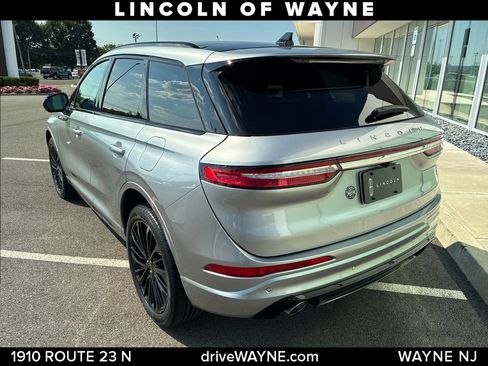 Certified 2023 Lincoln Corsair Reserve w/ Equipment Group 201A AWD/4WD image 4