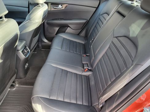 Used 2023 Kia Forte GT-Line w/ GT-Line Premium Package image 9