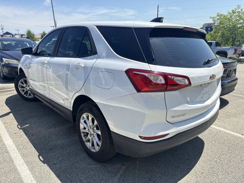 Used 2020 Chevrolet Equinox LS FWD image 3