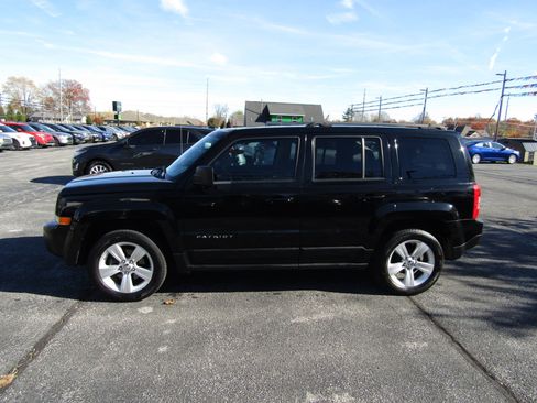 Used 2012 Jeep Patriot Latitude w/ Sun/Sound Group image 4
