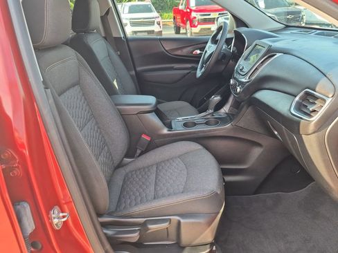 Used 2020 Chevrolet Equinox LT FWD image 23