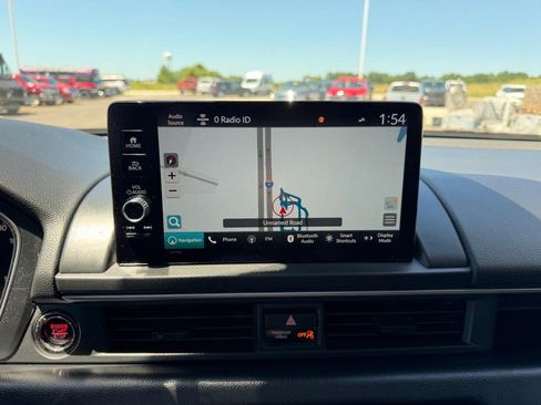 Used 2025 Honda Pilot Touring image 18