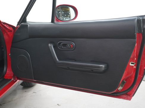 Used 1991 MAZDA MX-5 Miata RWD image 9