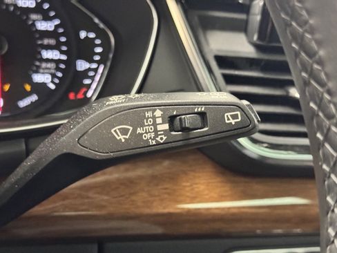 Used 2023 Audi Q5 2.0T Premium w/ Convenience Package image 25