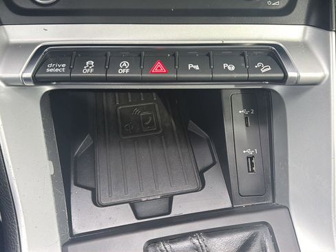 Used 2020 Audi Q3 2.0T Prestige w/ Prestige Package image 26