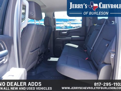 Used 2024 Chevrolet Silverado 1500 Custom Trail Boss w/ LPO, Dark Essentials Package AWD/4WD image 6