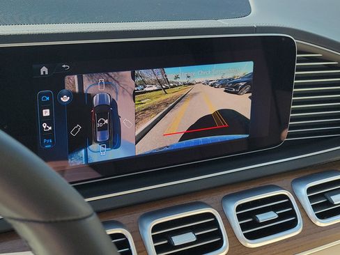 Certified 2026 Mercedes-Benz GLS 450 4MATIC image 34