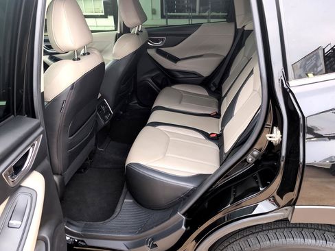 Used 2020 Subaru Forester Limited image 11