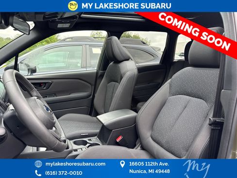 Used 2025 Subaru Forester Premium AWD/4WD image 9