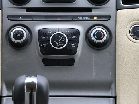 Used 2017 Ford Taurus SE image 21