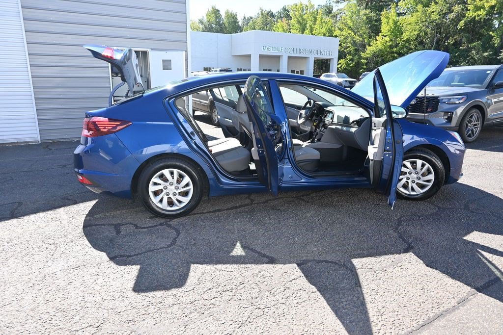 Used 2020 Hyundai Elantra SE FWD image 10