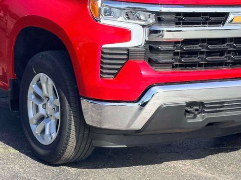 Used 2024 Chevrolet Silverado 1500 LT AWD/4WD image 5