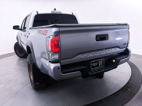 Used 2021 Toyota Tacoma TRD Off-Road w/ Technology Package AWD/4WD image 11