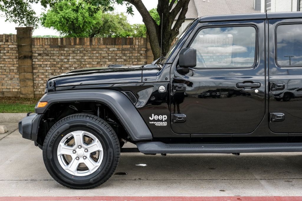 Used 2021 Jeep Wrangler Unlimited Sport AWD/4WD image 22