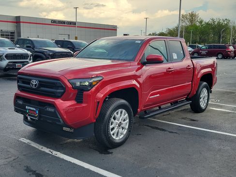 New 2026 Toyota Tacoma SR5 AWD/4WD image 3