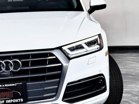 Used 2019 Audi Q5 Prestige w/ Prestige Package image 6