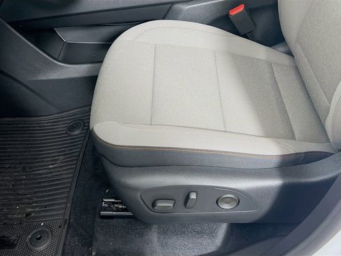 New 2026 Chevrolet Traverse LT image 19