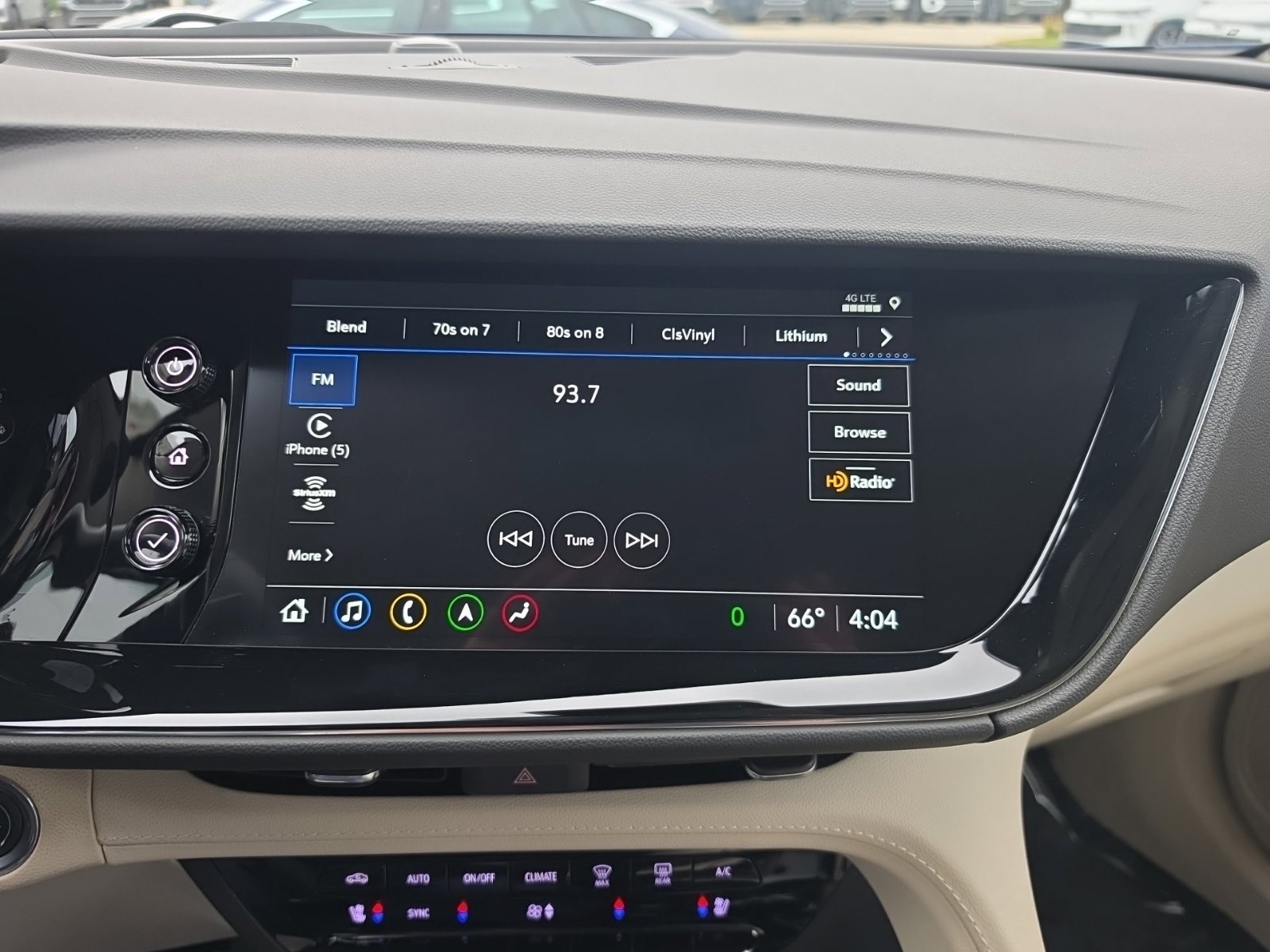 Used 2023 Buick Envision Avenir AWD/4WD image 26