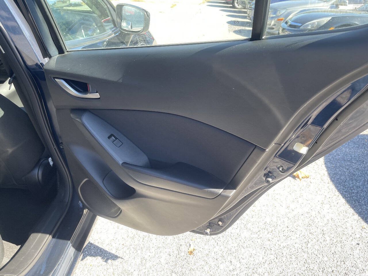 Used 2014 MAZDA MAZDA3 i Sport FWD image 21