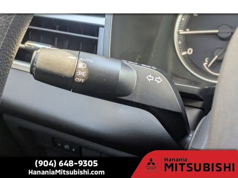 Used 2025 Mitsubishi Outlander ES image 27