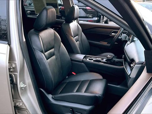 Used 2021 Nissan Rogue SL image 7