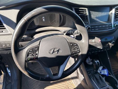 Used 2017 Hyundai Tucson Limited w/ Limited Ultimate Package 03 image 10