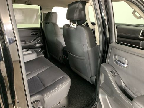 Used 2023 Nissan Frontier SV w/ Technology Package image 31