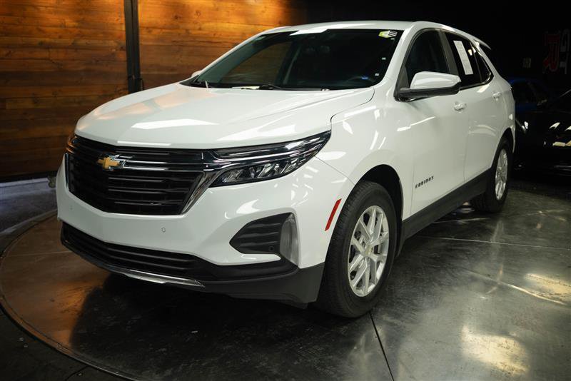 Used 2023 Chevrolet Equinox LT w/ LPO, Floor Liner Package AWD/4WD image 2