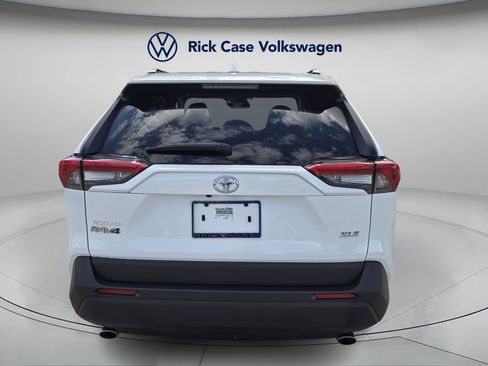 Used 2024 Toyota RAV4 XLE w/ Convenience Package image 6