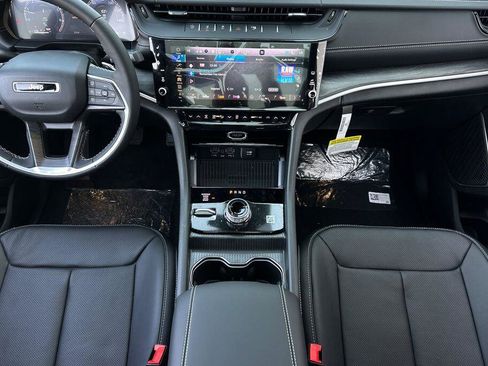 New 2026 Jeep Grand Cherokee Limited image 13