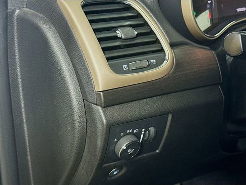 Used 2017 Jeep Grand Cherokee Laredo w/ Quick Order Package 2BE image 10