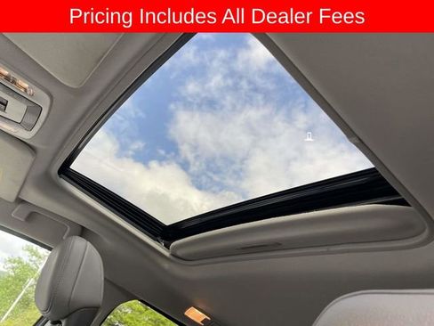 Used 2024 Toyota Sienna XLE AWD/4WD image 25