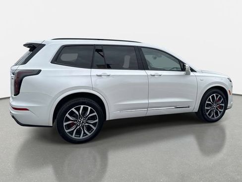 Used 2025 Cadillac XT6 Sport w/ LPO, Floor Liner Package image 7