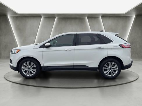 Used 2022 Ford Edge Titanium AWD/4WD image 2