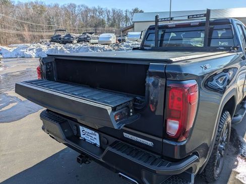 Used 2022 GMC Sierra 1500 Elevation image 32