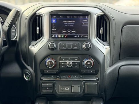 Used 2019 Chevrolet Silverado 1500 RST image 24