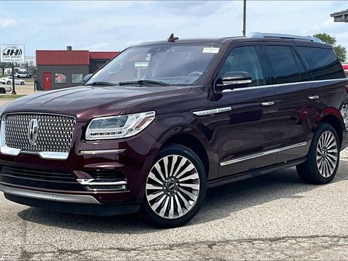 Used 2018 Lincoln Navigator Reserve w/ Technology Package AWD/4WD image 7