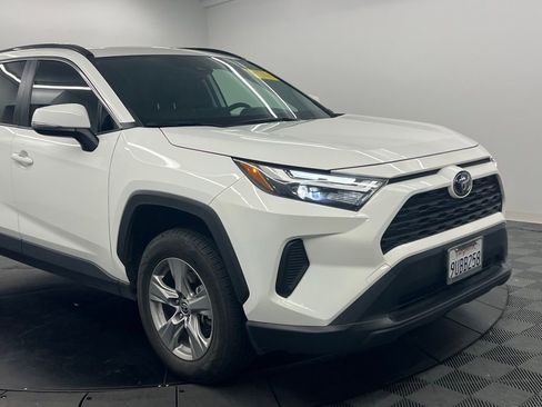 Used 2025 Toyota RAV4 XLE w/ Convenience Package image 6