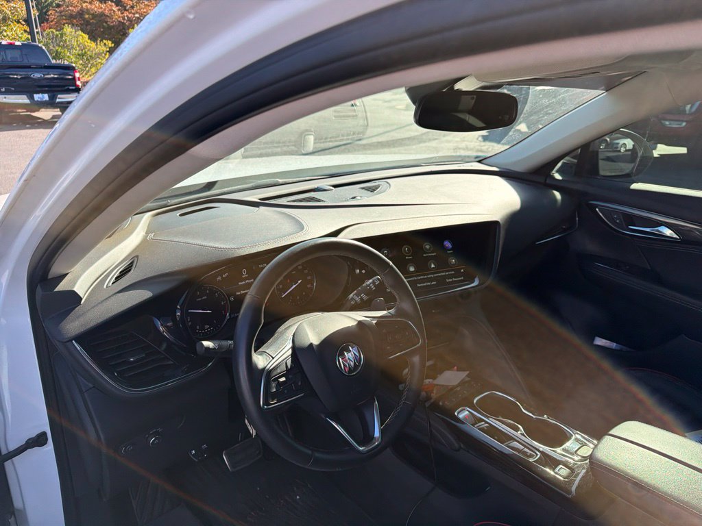 Used 2023 Buick Envision Essence w/ Sport Touring Package AWD/4WD image 9
