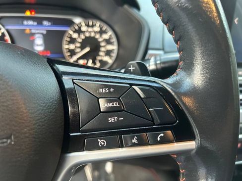 Used 2024 Nissan Altima 2.5 SR FWD image 18