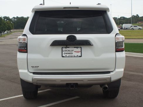 Used 2022 Toyota 4Runner TRD Off-Road Premium image 3