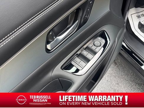 New 2026 Nissan Murano SL image 11