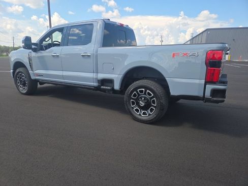 Used 2024 Ford F250 Platinum AWD/4WD image 12