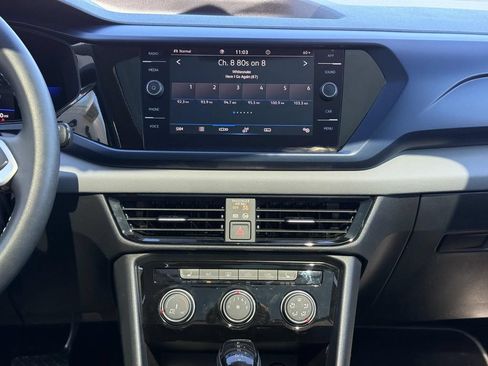 Certified 2023 Volkswagen Taos SE w/ Panoramic Sunroof Package AWD/4WD image 12