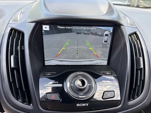 Used 2019 Ford Escape Titanium FWD image 24