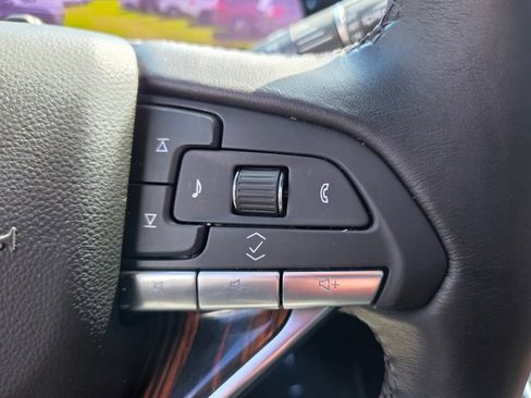 Used 2024 Cadillac Escalade ESV Premium Luxury AWD/4WD image 38