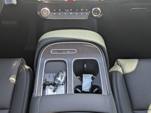 New 2026 Hyundai Palisade Limited FWD image 17