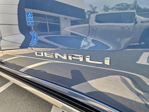 Used 2024 GMC Sierra 1500 Denali AWD/4WD image 10